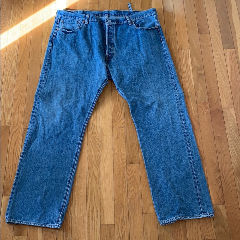 Medium Wash Levi Jeans